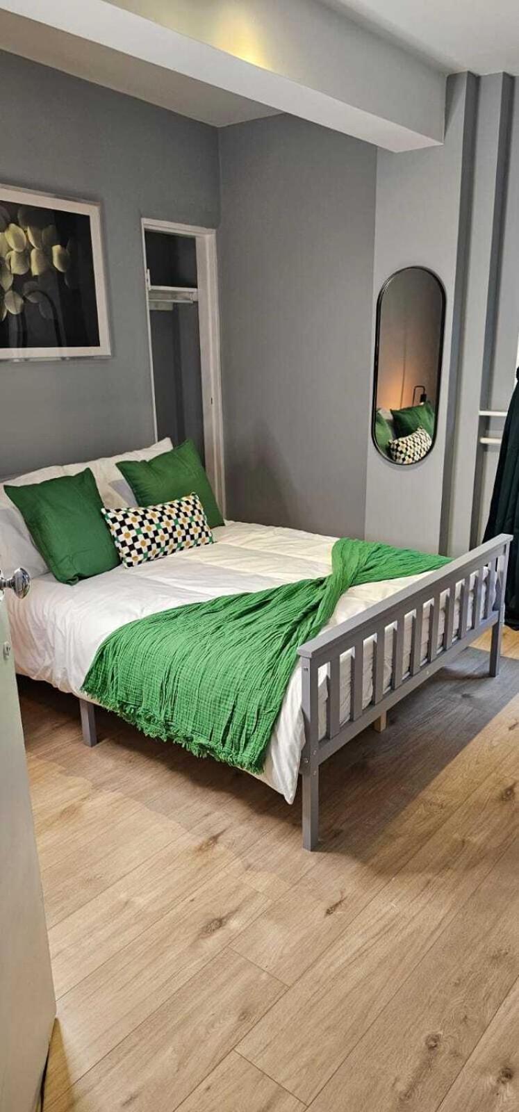 Westfield Apartments Near Murrayfield Stadium Единбург Стая снимка